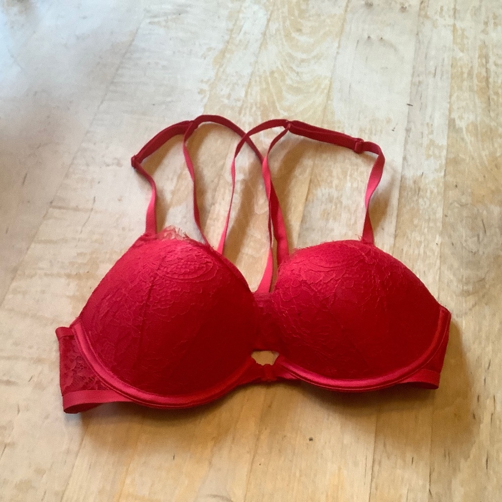 Victoria’s Secret 32B Bra